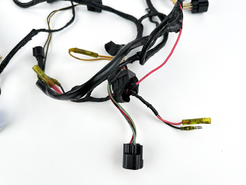 2001 Yamaha 200 HP 2 Stroke Outboard Engine Wire Harness 67H-82590-00-00 OEM