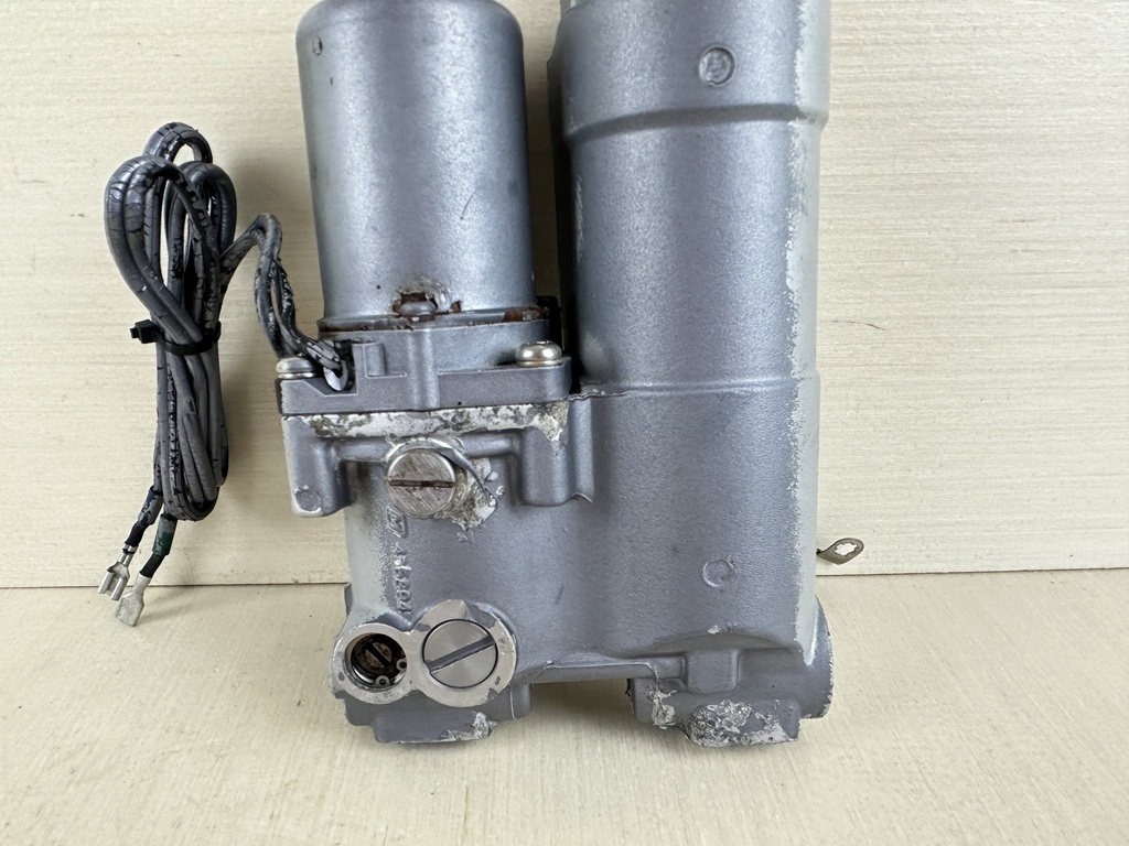 Johnson Evinrude 40HP 50 HP Power Trim & Tilt Unit 0438135 0435903 - New Seals