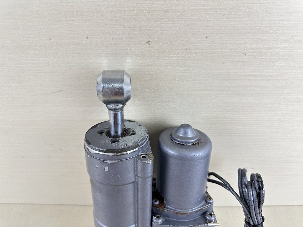 Johnson Evinrude 40HP 50 HP Power Trim & Tilt Unit 0438135 0435903 - New Seals