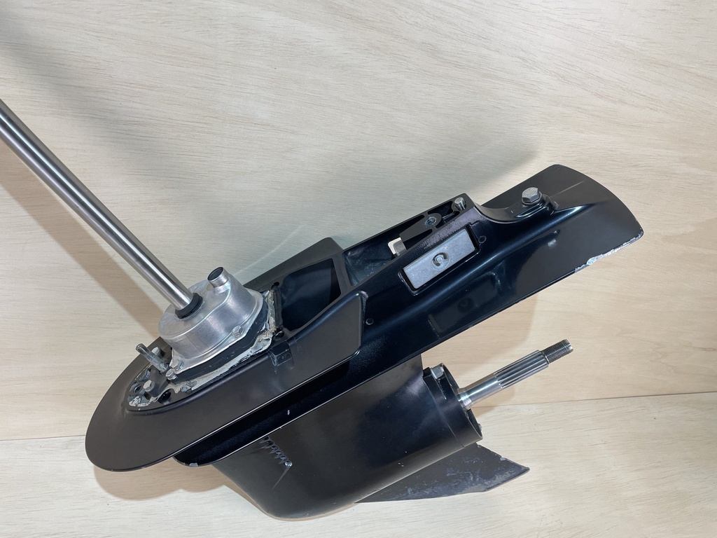 Mercury 4 Stroke 75 80 90 100 115 HP 20" Long Lower Unit Gear Case 2.33 888845T08