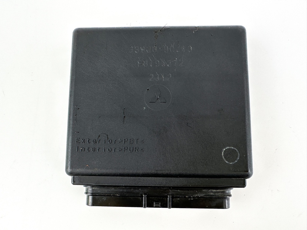 2002 Suzuki 115 HP 4 Stroke Outboard Engine Control Unit ECU 33920-90J10 OEM