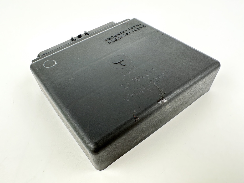 2002 Suzuki 115 HP 4 Stroke Outboard Engine Control Unit ECU 33920-90J10 OEM