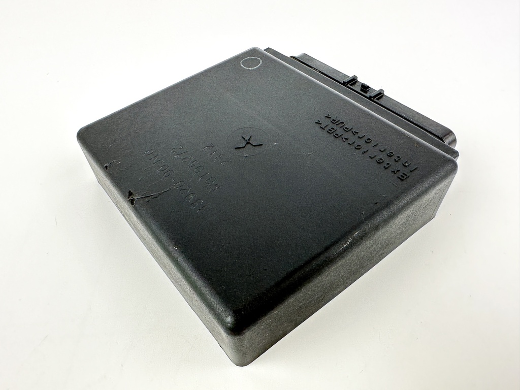 2002 Suzuki 115 HP 4 Stroke Outboard Engine Control Unit ECU 33920-90J10 OEM