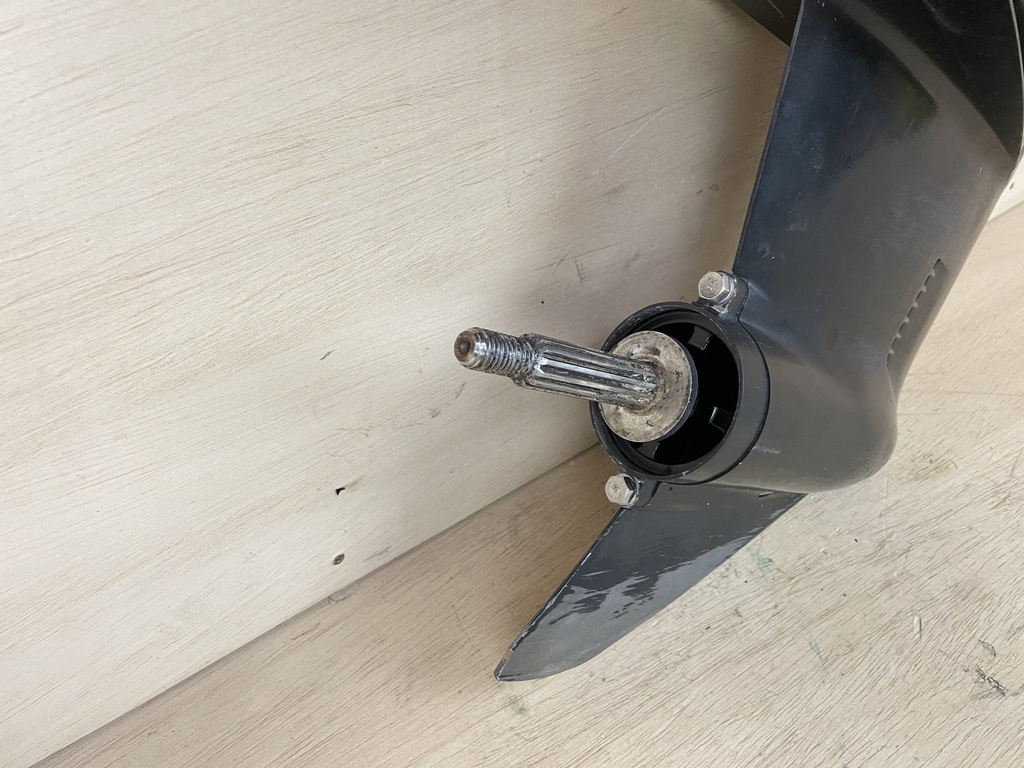 1998 Mercury 60HP 2 Stroke Outboard 20" Long Lower Unit Gear Case 1.64:1 9760T25