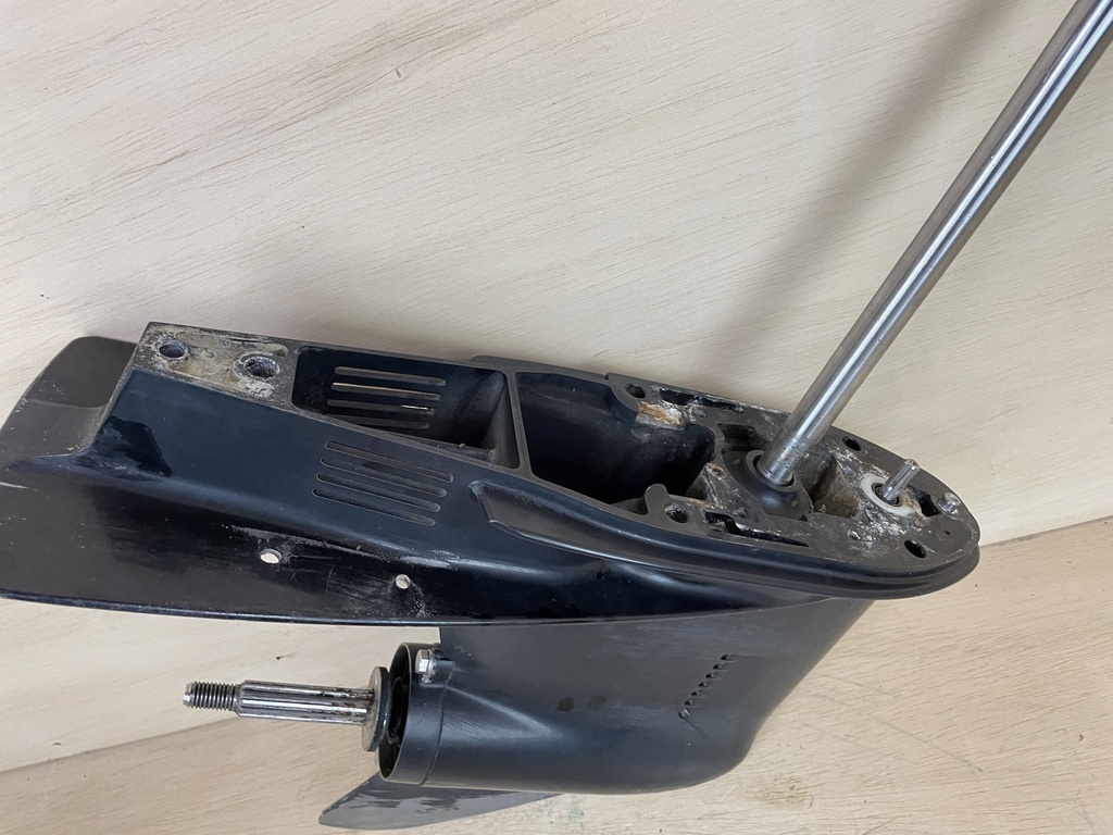 1998 Mercury 60HP 2 Stroke Outboard 20" Long Lower Unit Gear Case 1.64:1 9760T25