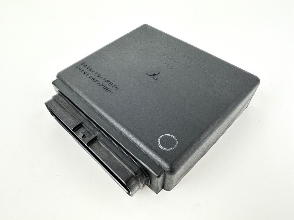 2002 Suzuki 115 HP 4 Stroke Outboard Engine Control Unit ECU 33920-90J10 OEM