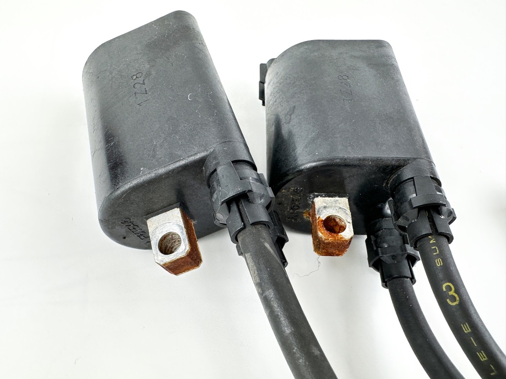 2002 Suzuki 115 HP 4 Stroke Outboard Ignition Coil Set 33410-90J00 OEM