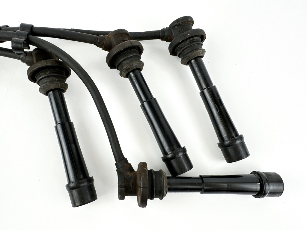 2002 Suzuki 115 HP 4 Stroke Outboard Ignition Coil Set 33410-90J00 OEM