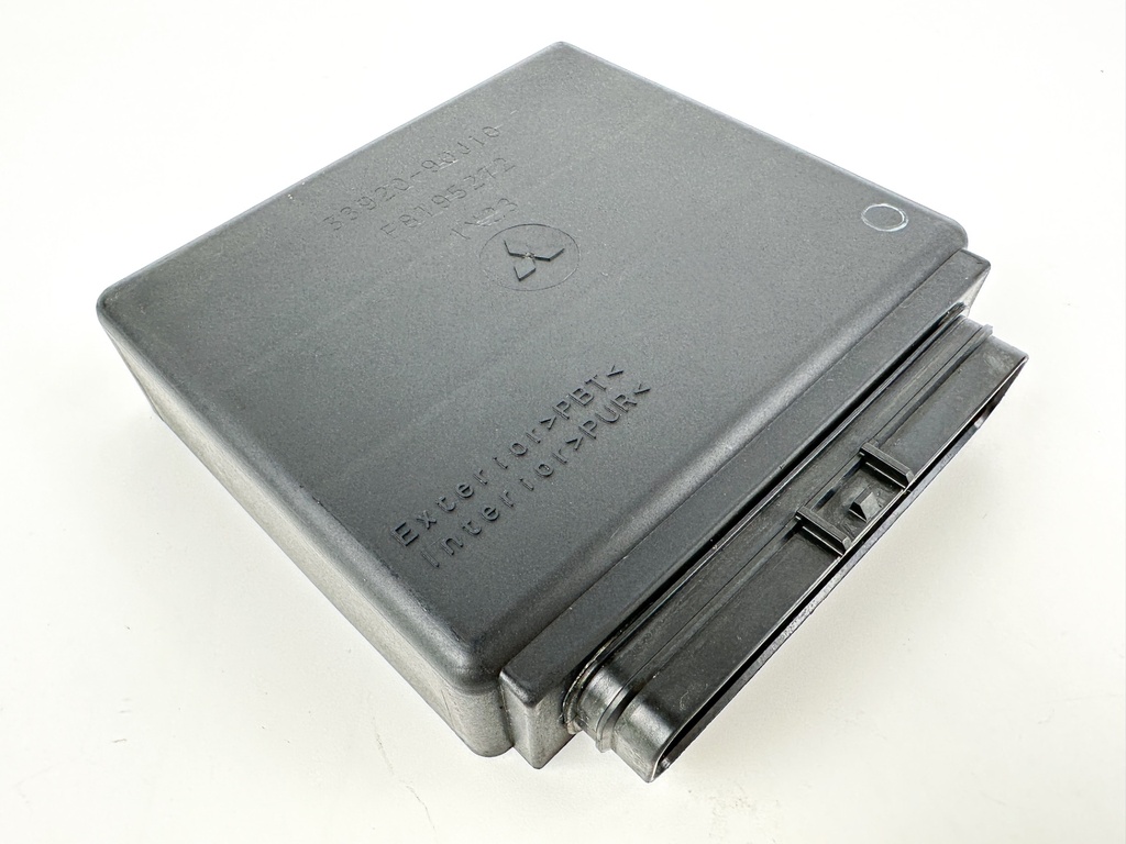 2002 Suzuki 115 HP 4 Stroke Outboard Engine Control Unit ECU 33920-90J10 OEM