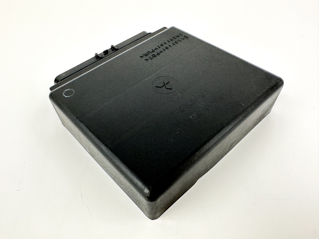 2002 Suzuki 115 HP 4 Stroke Outboard Engine Control Unit ECU 33920-90J10 OEM