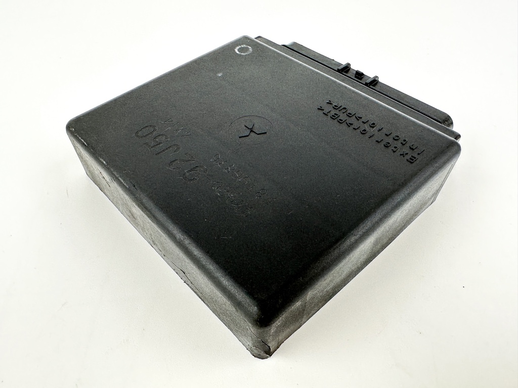 2002 Suzuki 140 HP 4 Stroke Outboard Engine Control Unit ECU 33920-92J50 OEM