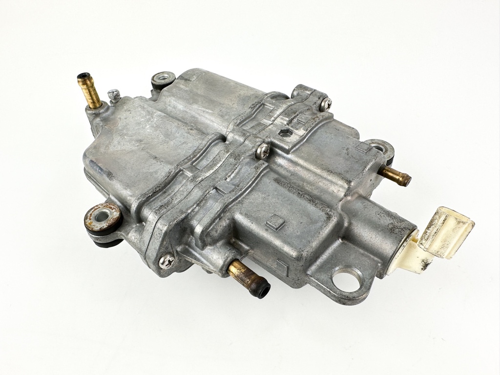 Suzuki DF 90 100 115 140 HP Outboard VST Fuel Vapor Separator 15600-90J00