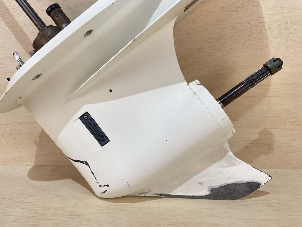 2001 - 2009 Suzuki DF 60 70 HP 20" Long Lower Unit Gear Case OEM