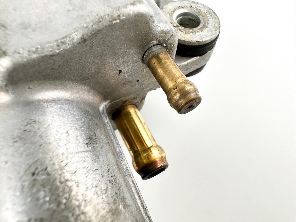 Suzuki DF 90 100 115 140 HP Outboard VST Fuel Vapor Separator 15600-90J00