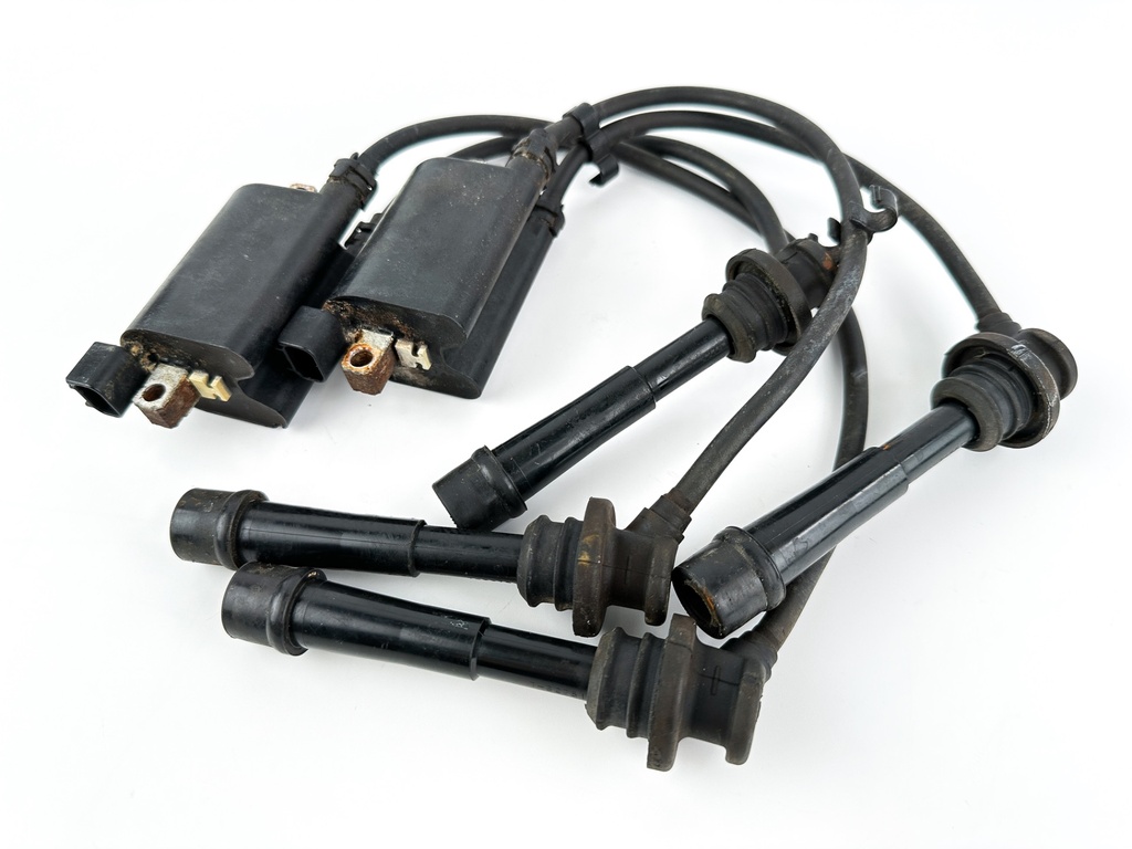 2002 Suzuki 140 HP 4 Stroke Outboard Ignition Coil Set 33410-90J00 OEM