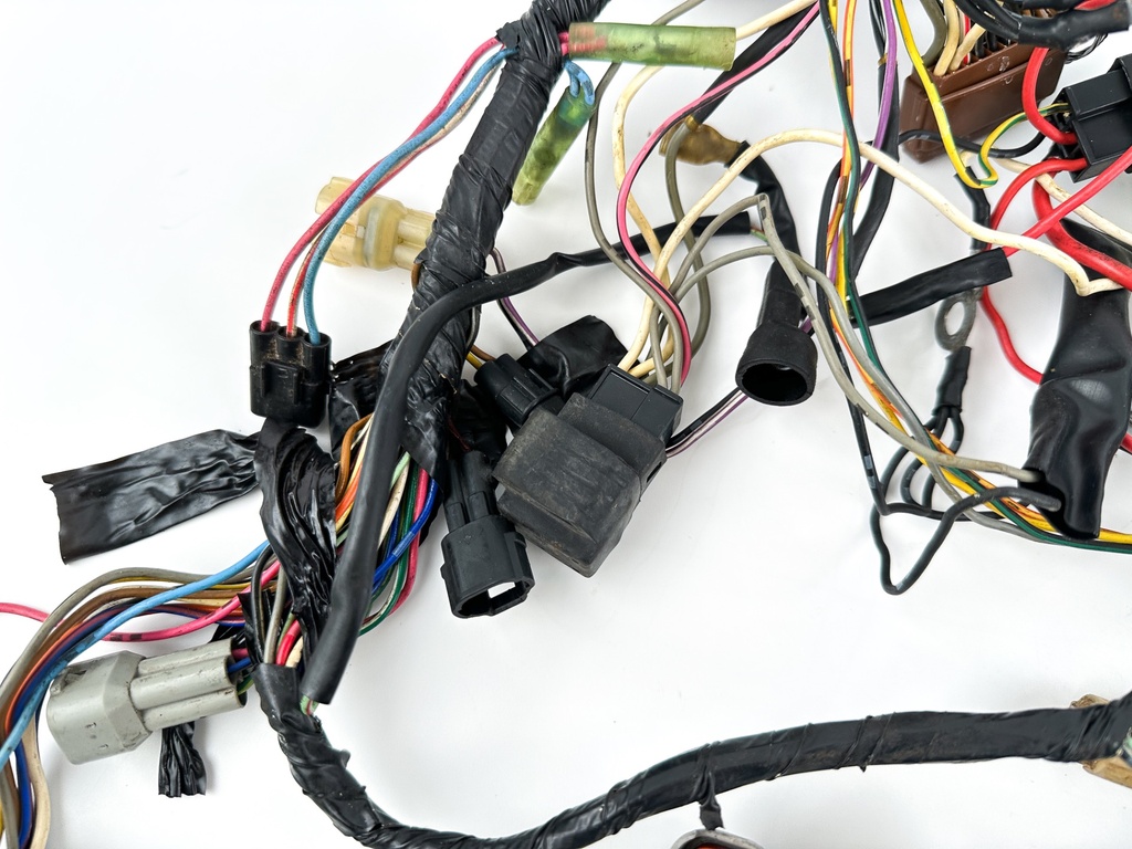 2002 Suzuki 140 HP 4 Stroke Outboard Engine Wire Harness 36610-90J00 OEM