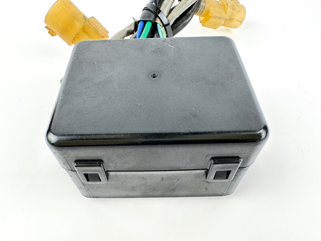 2001 Honda 130 HP 4 Stroke Outboard Trim Tilt Relay 38550-ZW5-003 OEM