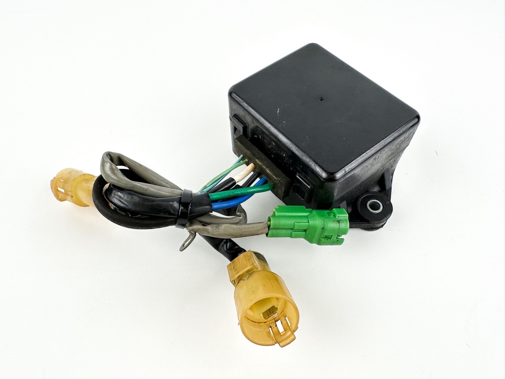2001 Honda 130 HP 4 Stroke Outboard Trim Tilt Relay 38550-ZW5-003 OEM