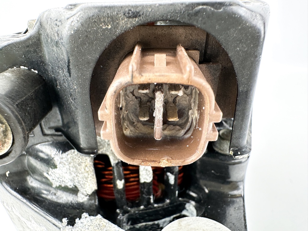 2001 Honda 130 HP 4 Stroke Outboard Alternator 31630-ZW5-003 OEM