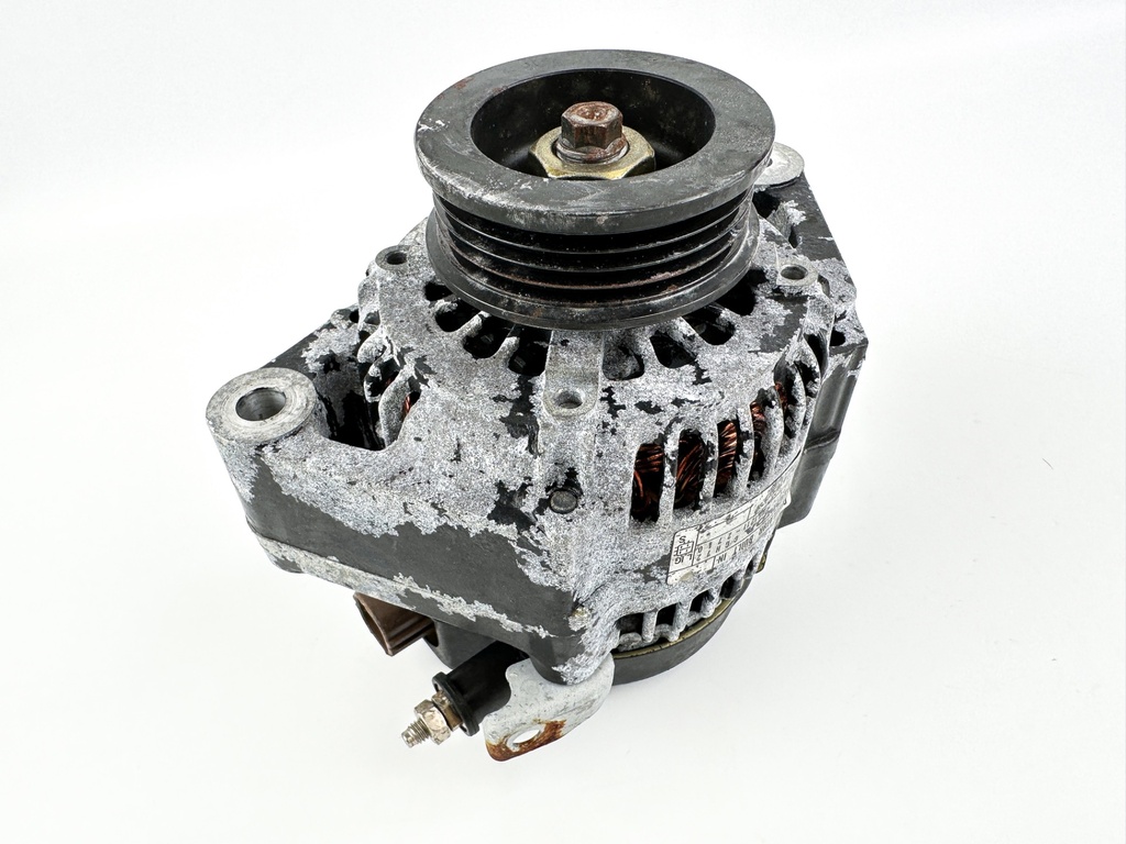 2001 Honda 130 HP 4 Stroke Outboard Alternator 31630-ZW5-003 OEM