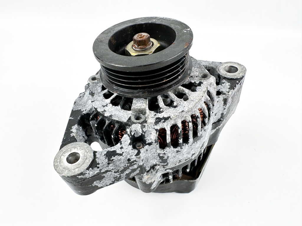 2001 Honda 130 HP 4 Stroke Outboard Alternator 31630-ZW5-003 OEM