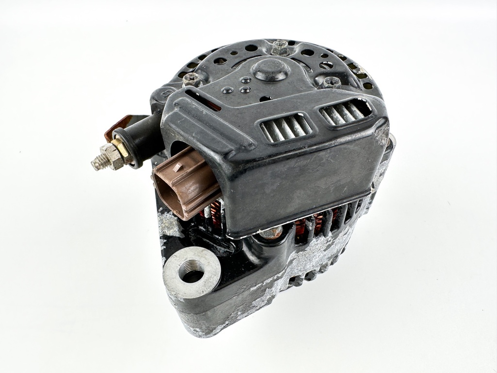 2001 Honda 130 HP 4 Stroke Outboard Alternator 31630-ZW5-003 OEM