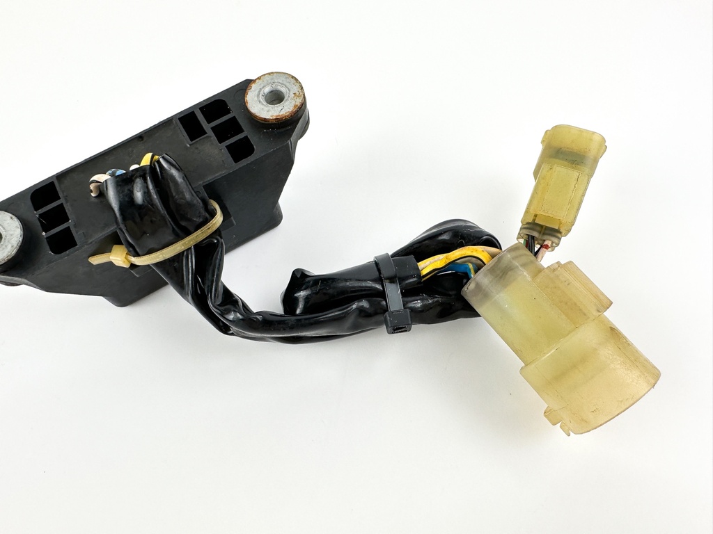2001 Honda 130 HP 4 Stroke Outboard Main Relay 06380-ZW5-000 OEM