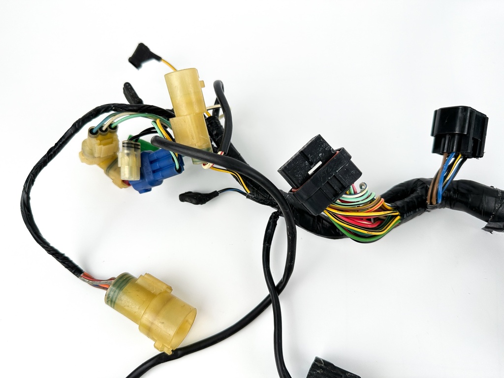 2001 Honda 130 HP 4 Stroke Outboard Engine Wire Harness 32520-ZW5-000 OEM