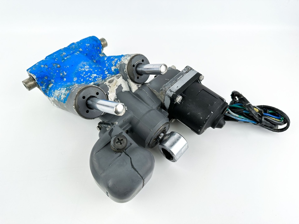 2006 Honda 75 HP 4 Stroke Outboard Power Trim Tilt Unit 56000-ZW1-708 Stuck Pin