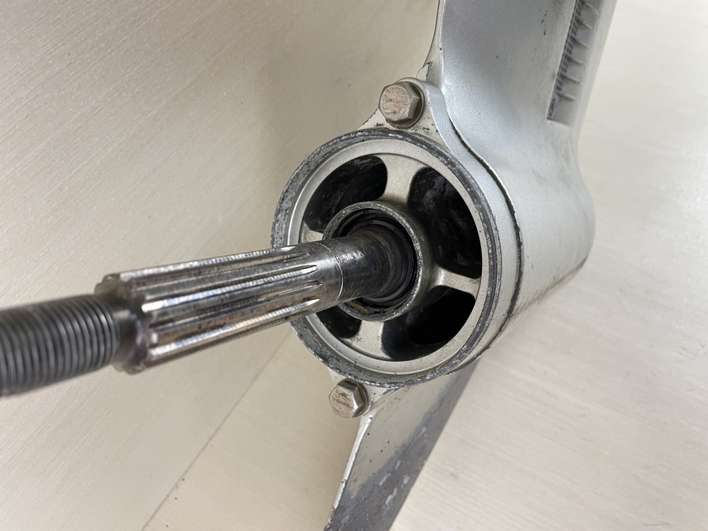 1999 - 2006 Honda 115 130HP 25" XL Lower Unit Gear Case Assembly Standard Rotation