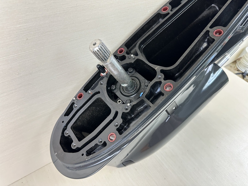 Evinrude G2 200 225 250 300 HP 3.4L Lower Unit Gear Case Counter Rotation Brand New