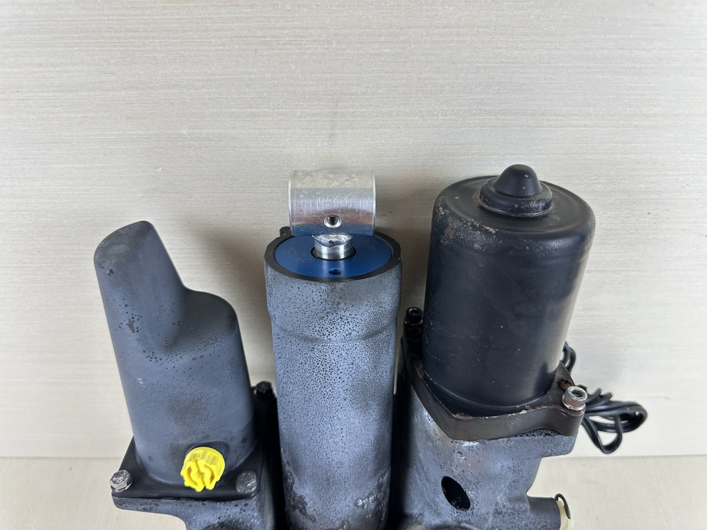 2015 Mercury 200HP Verado Power Trim & Tilt Unit Assembly 855998A3 8M0168222