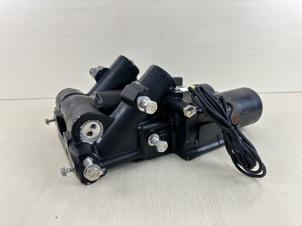 2000 Mercury 135 - 200HP Optimax Power Trim And Tilt Unit Assembly 2 Wire