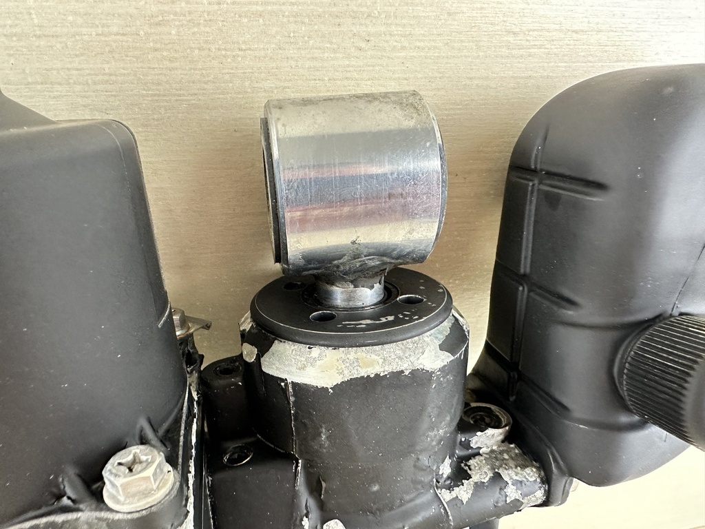 OMC Johnson Evinrude Hydraulic Power Trim And Tilt Assembly 60HP - 300HP