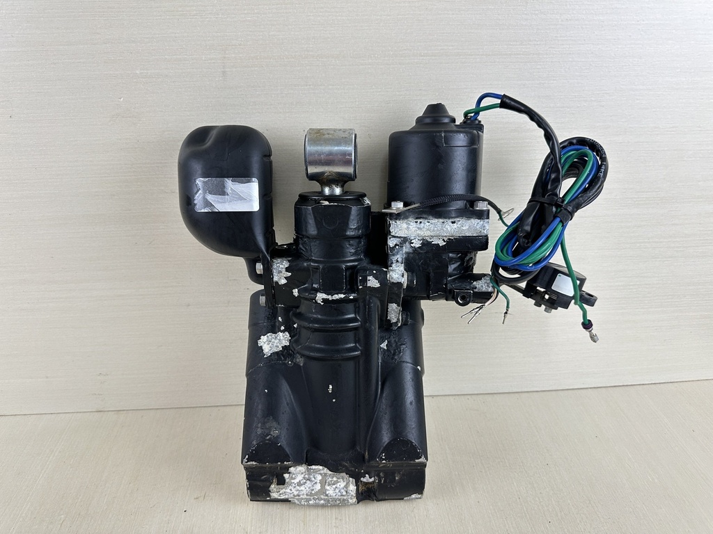 OMC Johnson Evinrude Hydraulic Power Trim And Tilt Assembly 60HP - 300HP