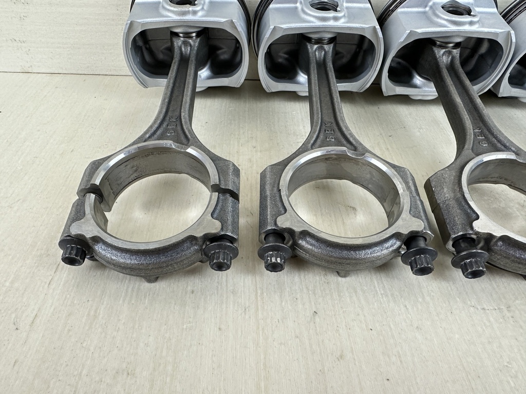 2015 Yamaha 115HP 4 Stroke Outboard Piston & Connecting Rod Set 4 6EK-W1165-00-00