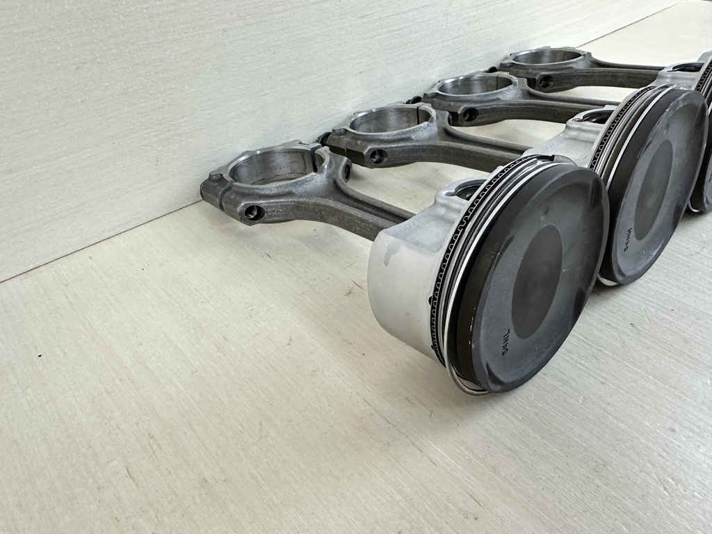 2015 Yamaha 115HP 4 Stroke Outboard Piston & Connecting Rod Set 4 6EK-W1165-00-00