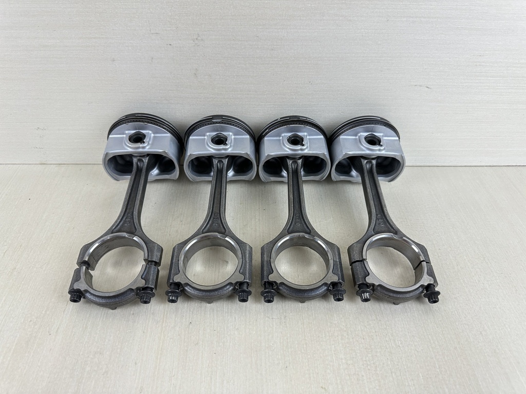 2015 Yamaha 115HP 4 Stroke Outboard Piston & Connecting Rod Set 4 6EK-W1165-00-00