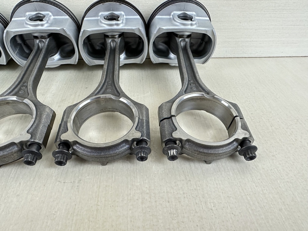 2015 Yamaha 115HP 4 Stroke Outboard Piston & Connecting Rod Set 4 6EK-W1165-00-00