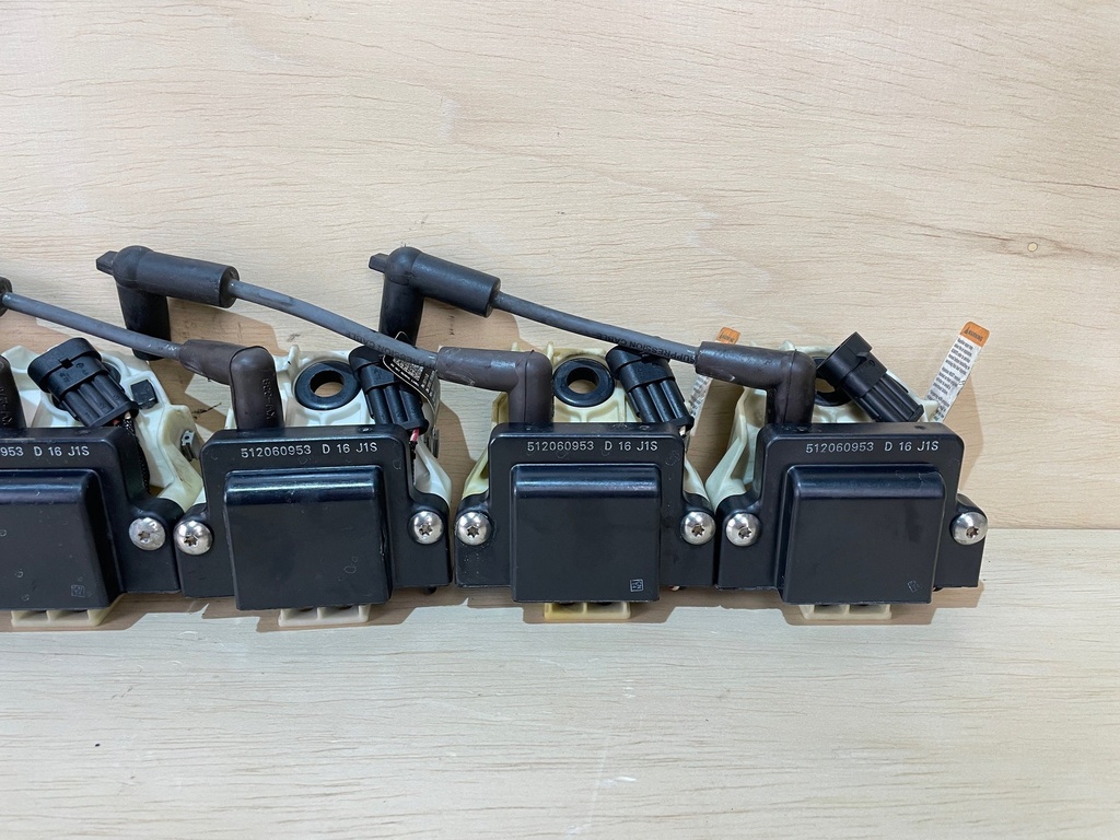 Evinrude Etec G2 150HP Outboard Ignition Coil Assemblys With Brackets Set of 6