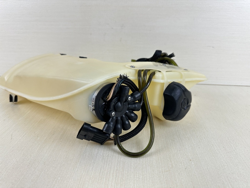 2008 Evinrude 75HP Etec 2 Stoke Outboard Oil Tank & Pump Assembly 5007253