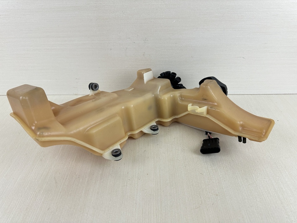 2008 Evinrude Etec 40HP Oil Tank With Pump Assembly 5007250 5007587