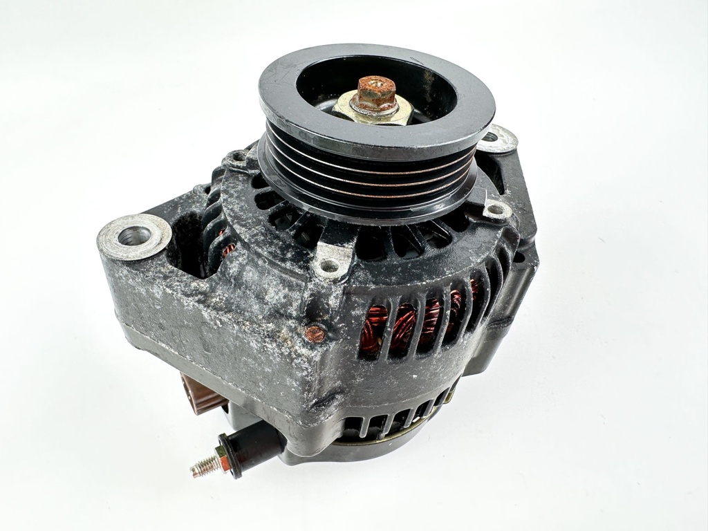 2004 Honda 135 HP 4 Stroke Outboard Alternator 31630-ZY6-013 OEM