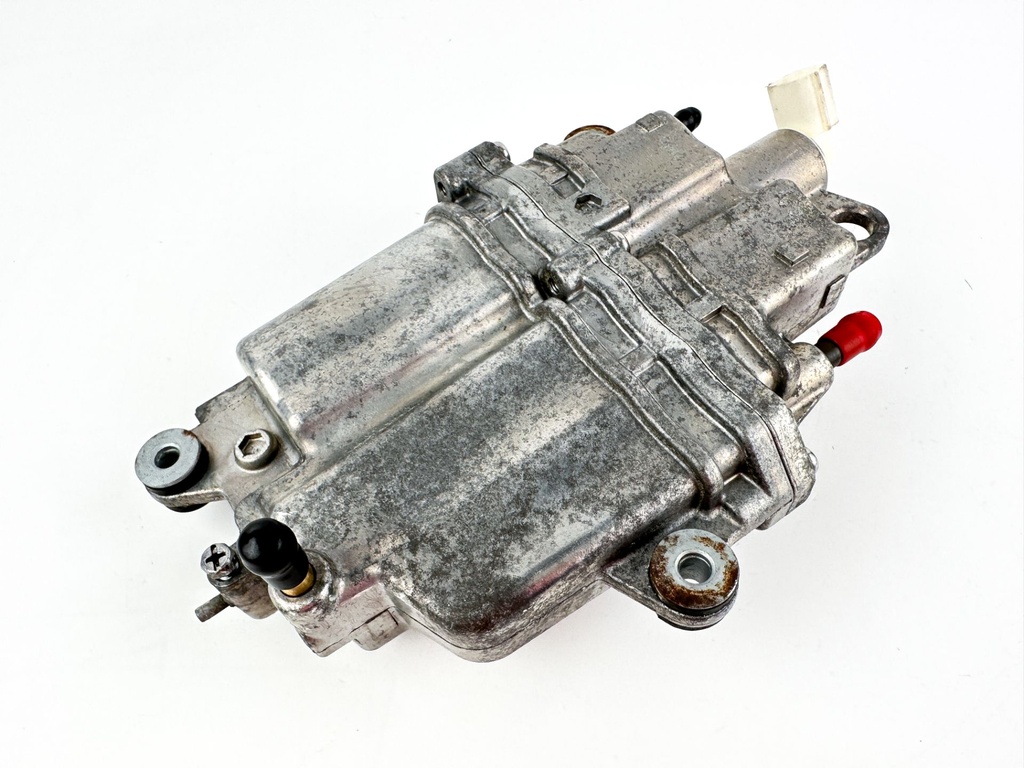 2008 Suzuki 115 HP 4 Stroke Outboard Vapor Separator Tank VST 15600-90J00 OEM