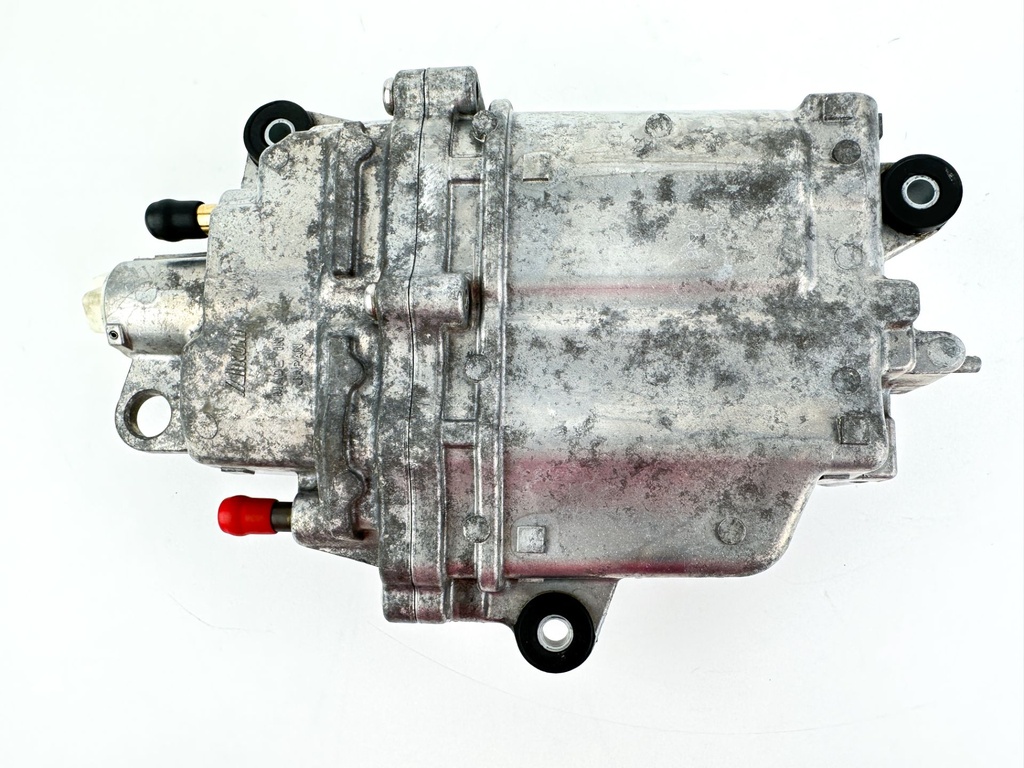 2008 Suzuki 115 HP 4 Stroke Outboard Vapor Separator Tank VST 15600-90J00 OEM