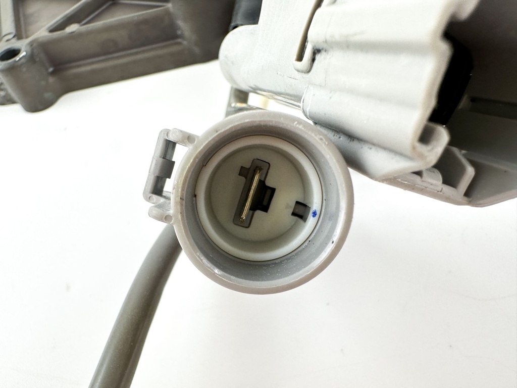 2008 Suzuki 115 HP 4 Stroke Outboard Rectifier & Regulator 32800-90J30 OEM