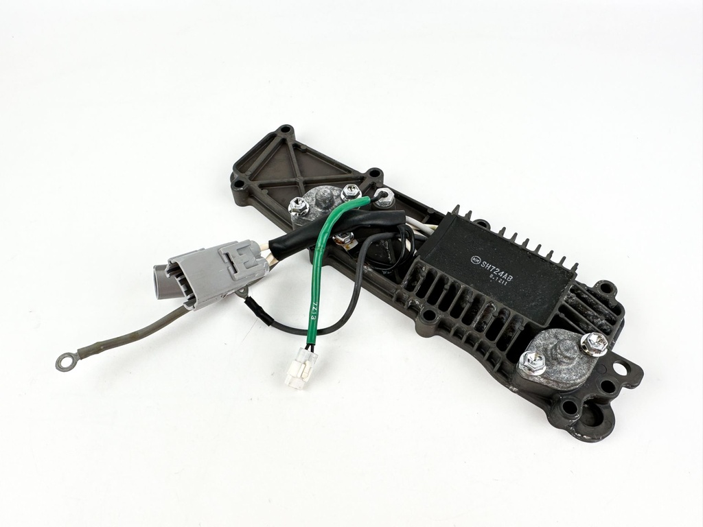 2008 Suzuki 115 HP 4 Stroke Outboard Rectifier & Regulator 32800-90J30 OEM