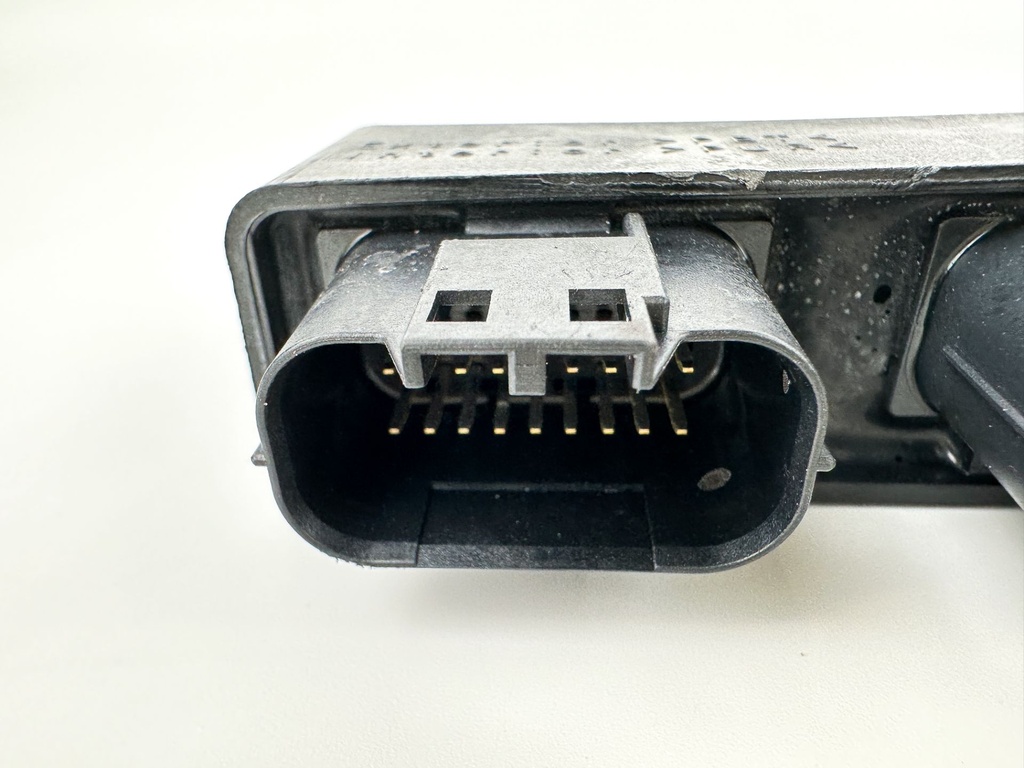 2018 Suzuki 115 HP 4 Stroke Outboard Engine Control Unit ECU 33920-92JQ0 OEM