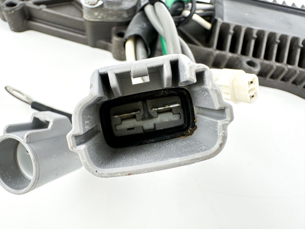 2018 Suzuki 115 HP 4 Stroke Outboard Rectifier & Regulator 32800-92J00 OEM