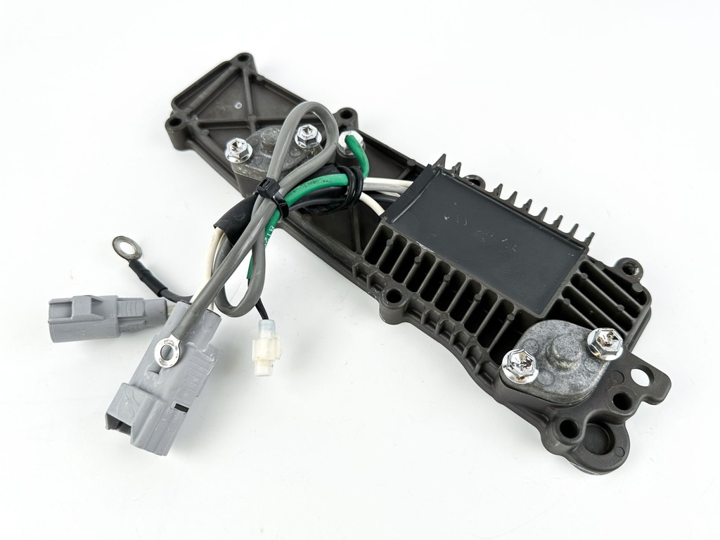 2018 Suzuki 115 HP 4 Stroke Outboard Rectifier & Regulator 32800-92J00 OEM